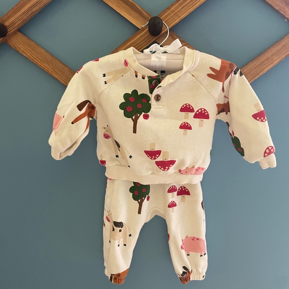 Old Navy Cream Baby Outfit with Animals and mushrooms